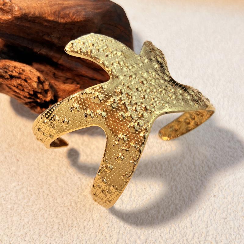 Fashion Ins Stainless Steel Open Oil Pressure Bracelet Women's Starfish Arm Ring Plated 18K Real Gold Jewelry