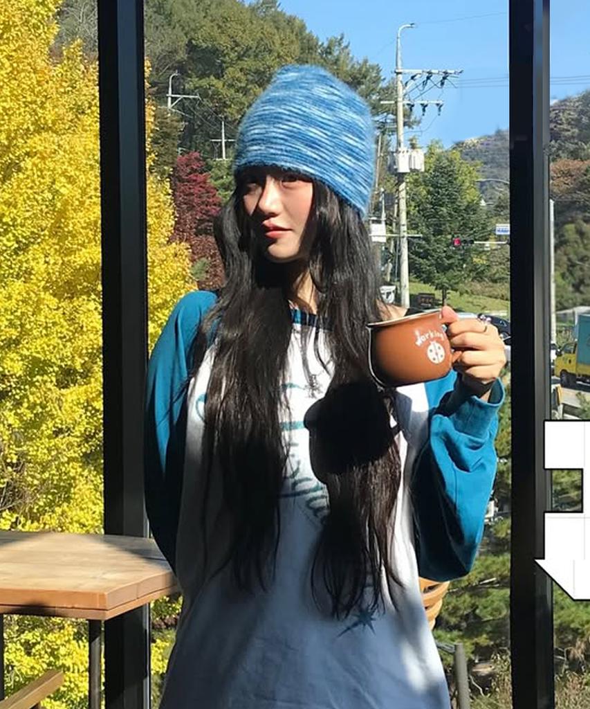 Sseleupe Soft Hairy Gradient Beanie Blue & Navy