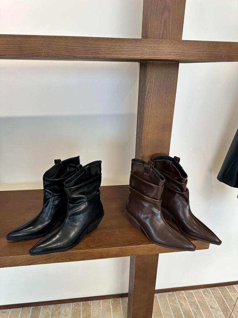 Zhao Ruth same Maillard pointed pleated stacking boots western cowboy boots thick heel medium tube short boots Martin boots