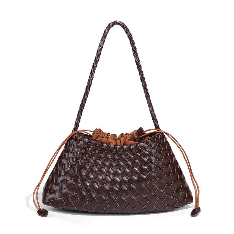 Nischen Design Tasche Frühling/Sommer Neuer Stil Leichter Luxus Gewebte Achseltasche Handgehalten Gemüsekorb Einzelne Schulter Tragetasche