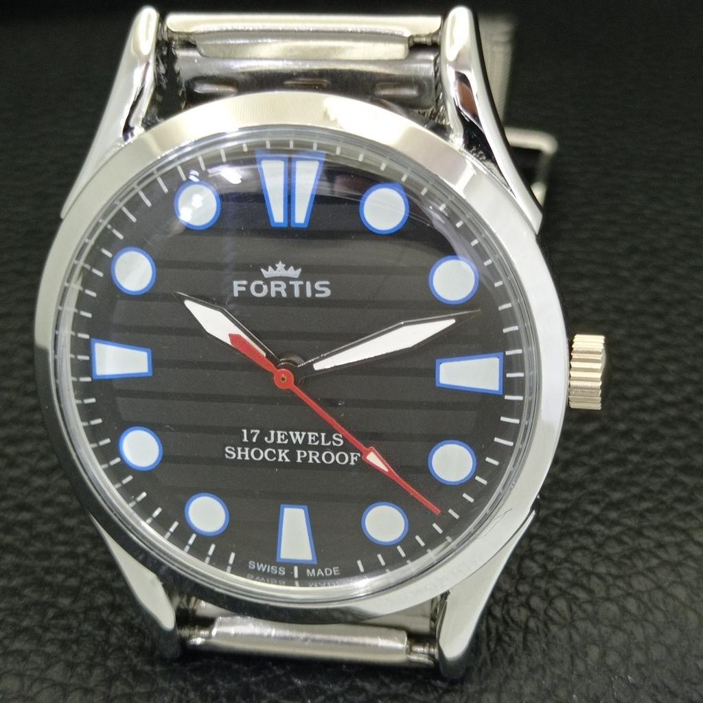 VINTAGE HAND-WINDING SWISS MENS REFURBISHED BLACK COLOR DIAL WATCH A701047-5 R205a-a701047