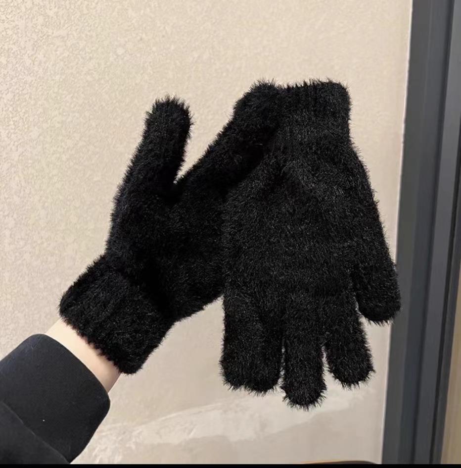 2025 Korean Style Cute Plush Women's Winter Gloves - Thickened, Cold-Proof Mink Velvet