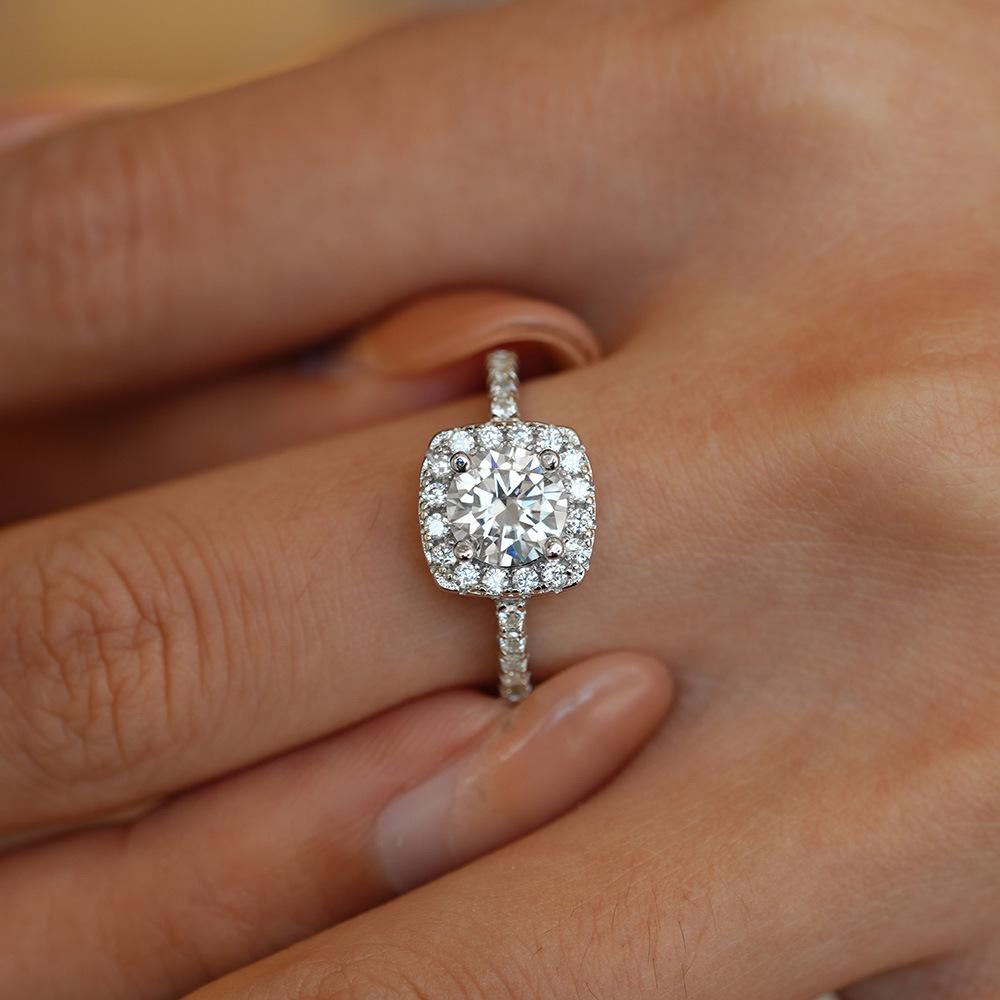 Platinum Pt950 Women's 1ct Moissanite Diamond Ring for Women Four Claws Deluxe Square Bag 18k White Gold Rings Fine Jewelry