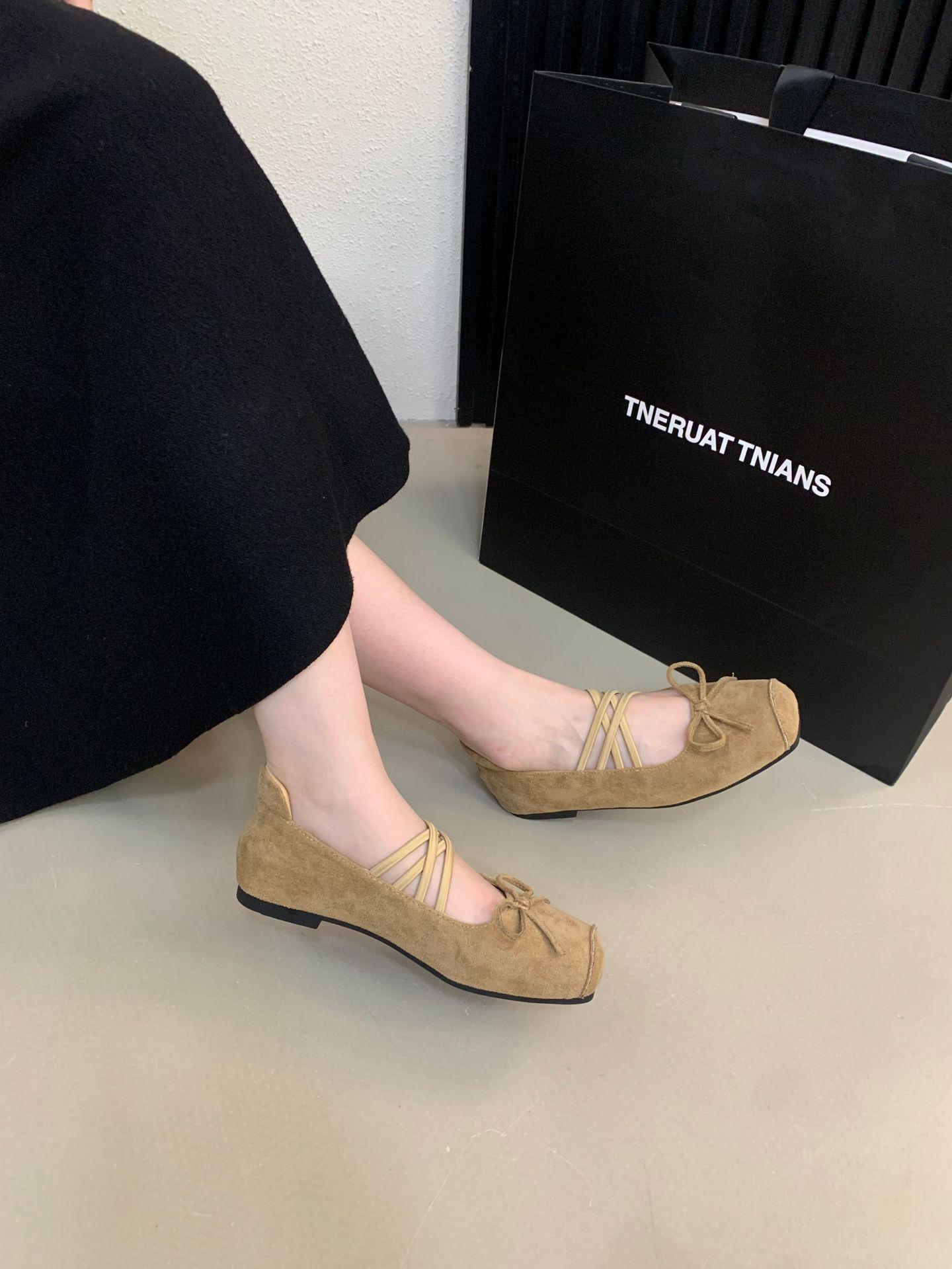 

With skirt French single shoes women s shoes 2025 new retro brown square head Mary Jane shoes ballet shoes flats 39
