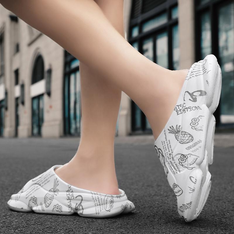 Cool Slippers For Men In Summer New Trendy Home Soft Sole Anti Slip EVA Fashionable Couple Wearing Slippers EVA 2 Color 36-45