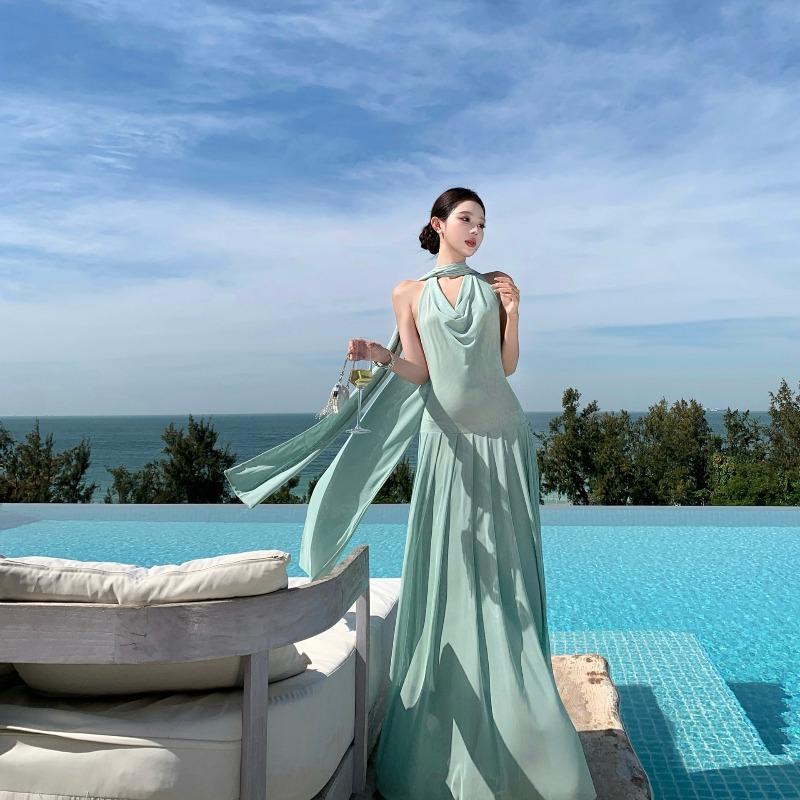 French Neck Close Waist Slim Neck Seaside Vacation Dress Sexy Streamer Long Halter Skirt S