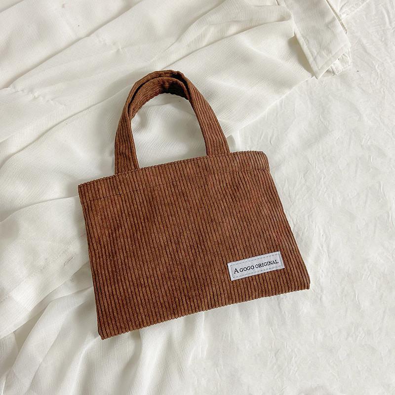 

Stylish Casual Underarm Bag For Women In Pure Color Elegant Design Ideal For Spring коричневий
