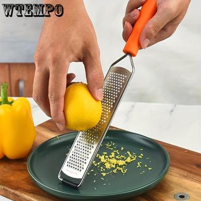 Aggiorna la tua cucina con questo spremiagrumi e grattugia per formaggio multifunzionale!