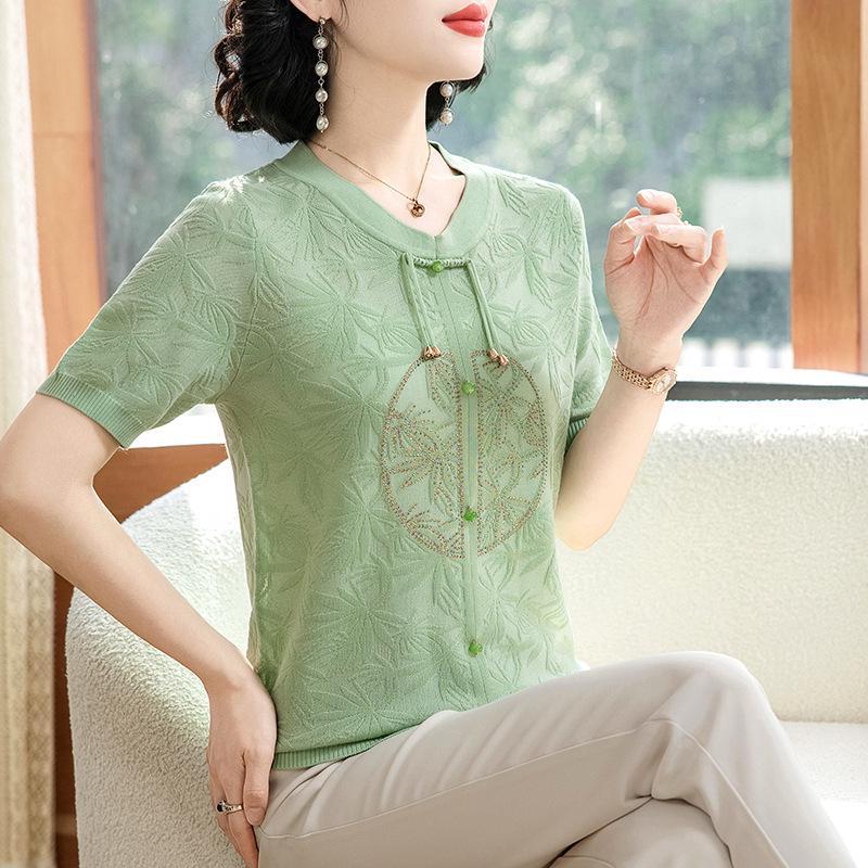 

2026 Ice Silk Short-Sleeve Top: Fashionable Summer Blouse for Middle-Aged and Elderly Women XL (recommended for 100-110 jin) зелёный