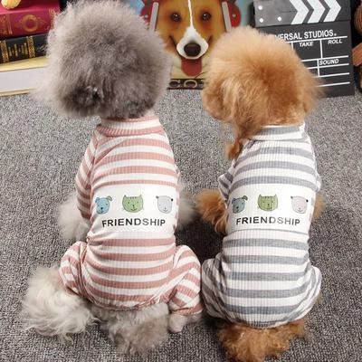 Haustierkleidung im Herbst und Winter, Katzenpyjamas, Hundekleidung, Teddy, der mit kleinen Hunden kämpft, Winterwelpen, Haustierkleidung