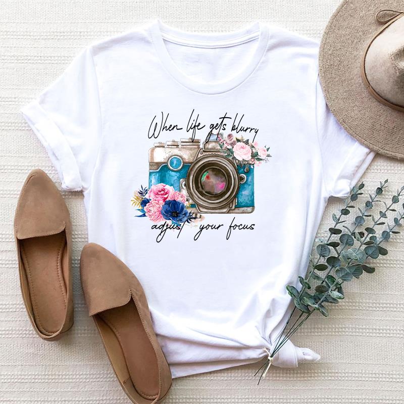 Taille européenne Femme Papillon Mignon Tendance Dessin Animé Mignon Impression Tee Haut Mode T-shirt Femme Vêtements T Manches Courtes T-shirts Graphiques