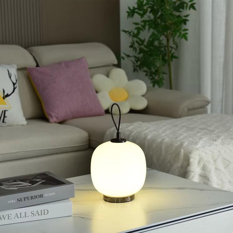 Dänemark VL45 Tragbare kabellose Lade-Tischlampe für Wohnzimmer, Schlafzimmer, Esszimmer und Nachttisch-Atmosphäre.
