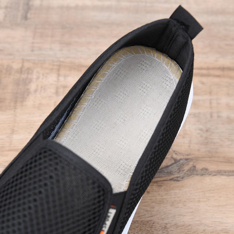 Fashion New Summer Classic Old Beijing Men's Casual Mesh Shoes Are Breathable Comfortable Non Slip and Multifunctional Lazy Shoes