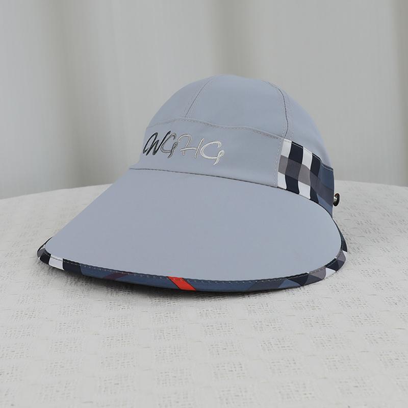 Cappello da sole estivo a tesa larga da donna, cappello da sole a quadri alla moda e versatile, cappello da sole per il tempo libero all'aperto e i viaggi