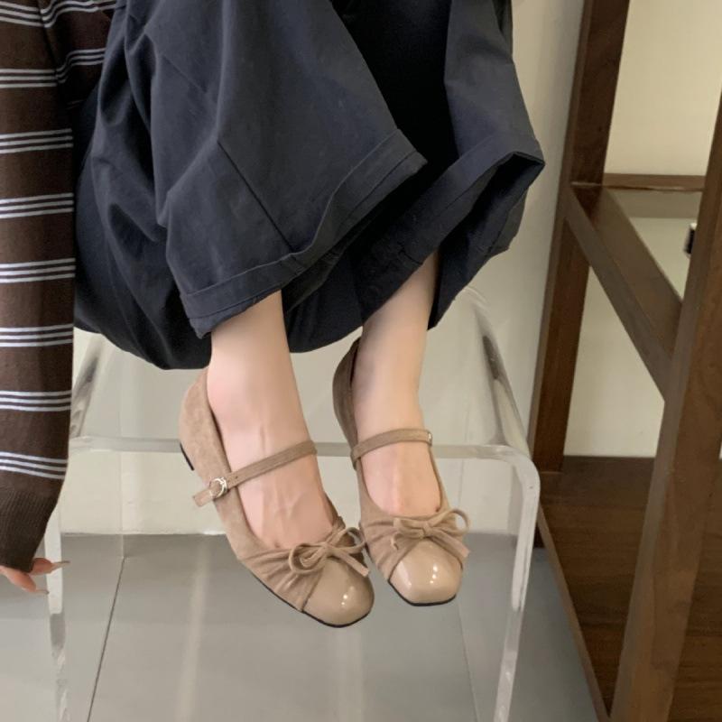 2025 Autumn New Gentle Fairy Wind Square Head Mary Jane Shoes One-word Buckle French Temperament Inner Height Increase Single Shoes Women