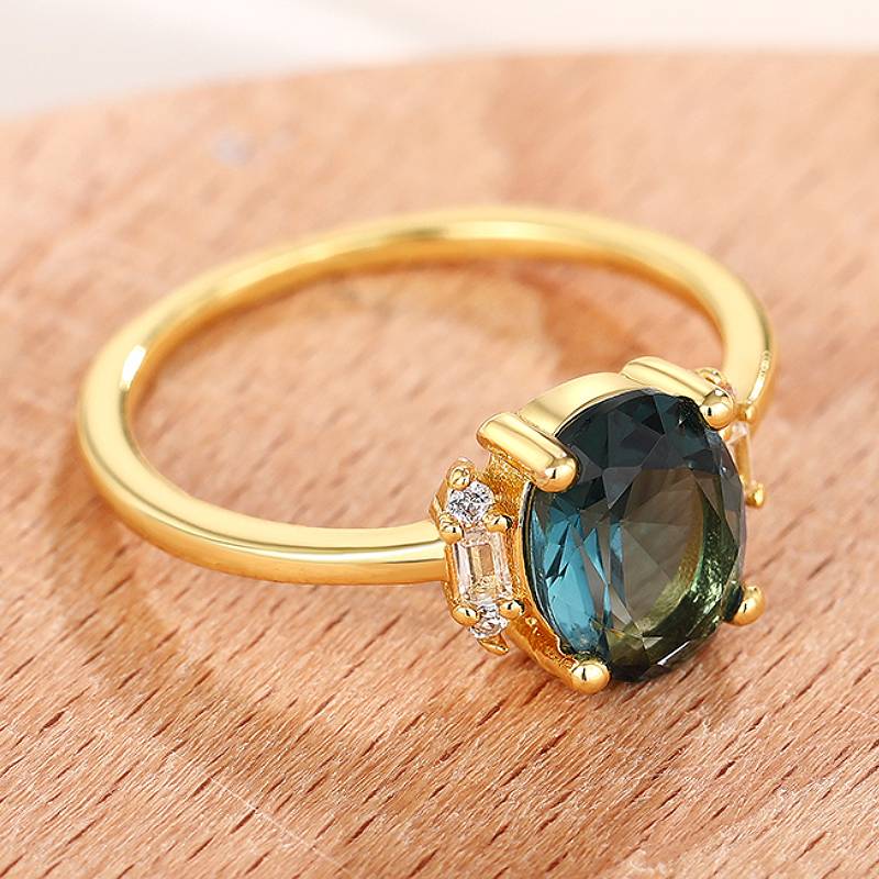 

Huitan Elegant Women Gold Color Ring Inlaid Shining Oval CZ Fashion Simple Accessories for Wedding Engagement Versatile Zircon 10