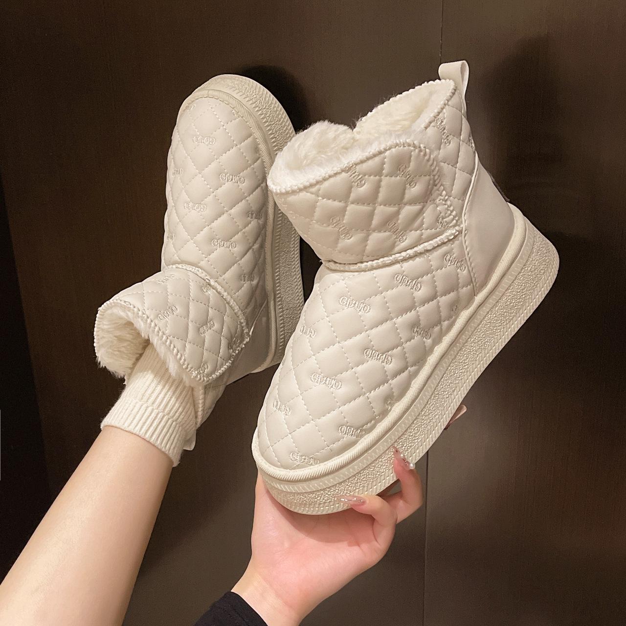 

Women s Plus Velvet Thickened Winter Snow Boots - 2025 New Fur-Lined, Warm One-Piece Northeast Style 38