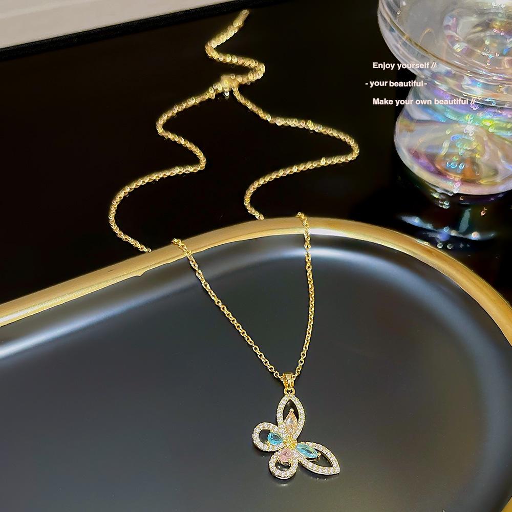

Elegant Butterfly Pendant Necklace - High-End Summer Choker for Women