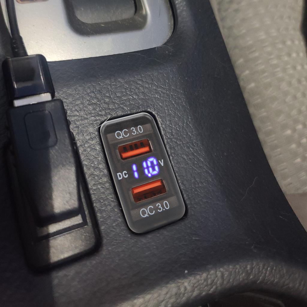 Dual USB Port  R Socket QC3.0 Fast   Charging Outlet Power Adapter for   Fortuner