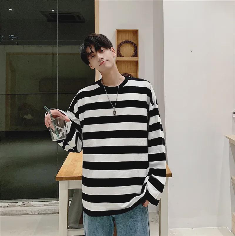 "Unisex Trendy Black & White Striped Long-Sleeve Crew Neck T-Shirt"