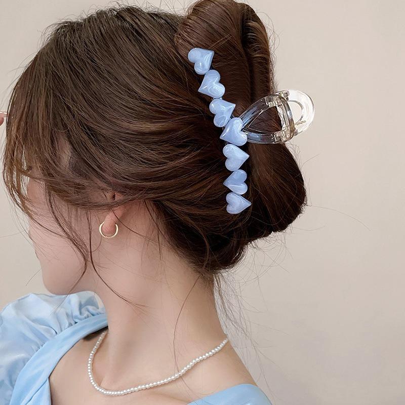 Cute Hairpins At The Back of The Hair Roots Coiled Hair and Shark Clip Headwear