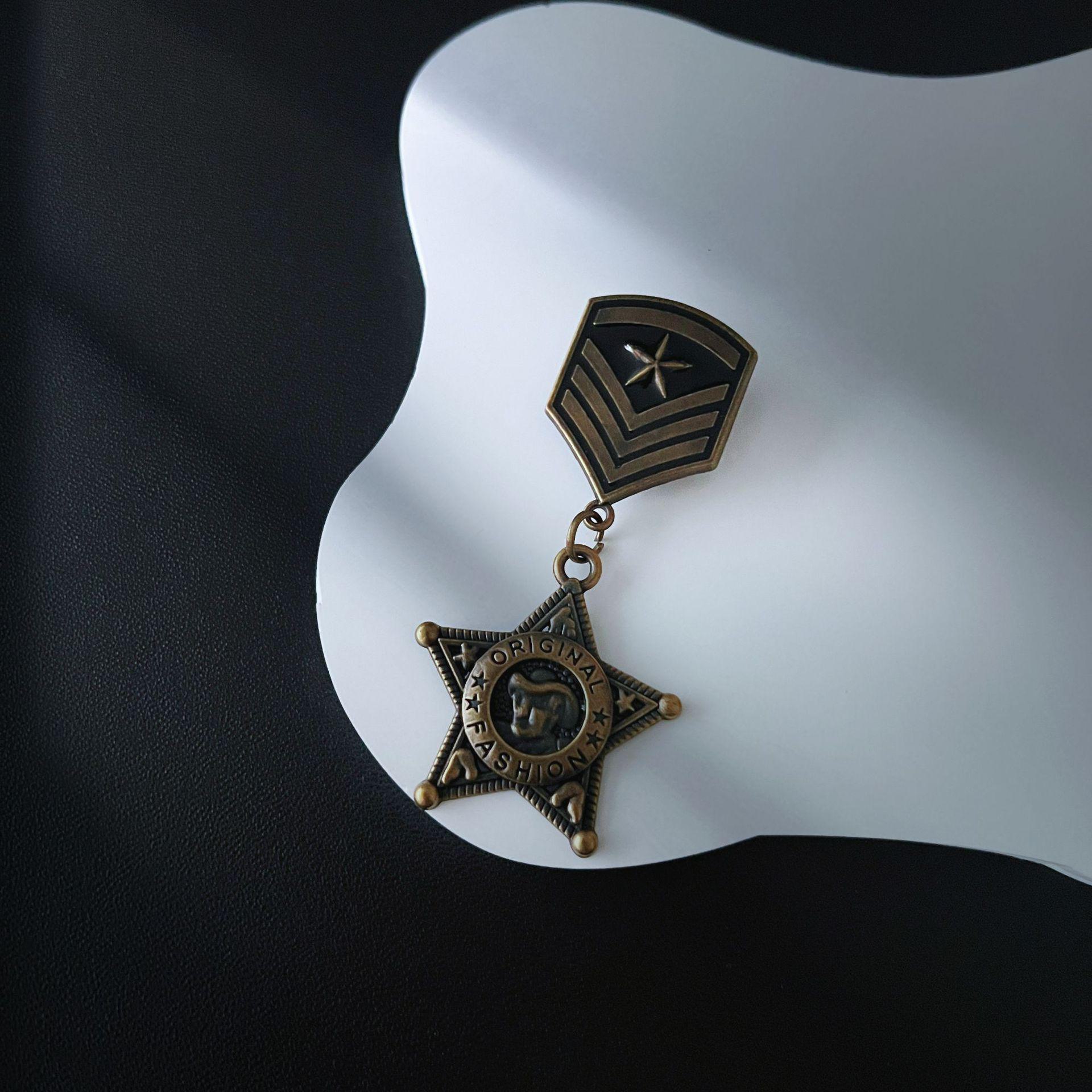 

Винтажная булавка-медаль военного болельщика с короной и звездой - одна штука G-35MM*72MM