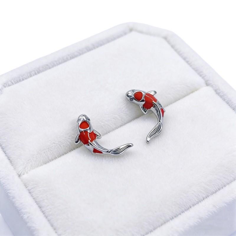 Pendientes de Plata de Ley 925 con Forma de Pez Koi para Mujer Diseño de Nicho Joyería de Cartílago para la Oreja de Gama Alta Modernos y Delicados