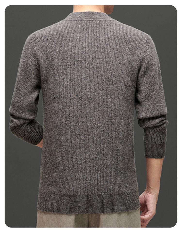 Men's 2025 Winter Wool Sweater: Fashionable Korean Style, Loose Fit, Thickened Round Neck for Middle-Aged and Young Men.