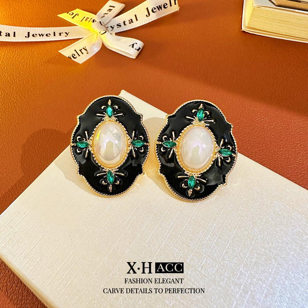 Vintage Bow Earrings: Timeless, High-End Retro Fashion Accessory