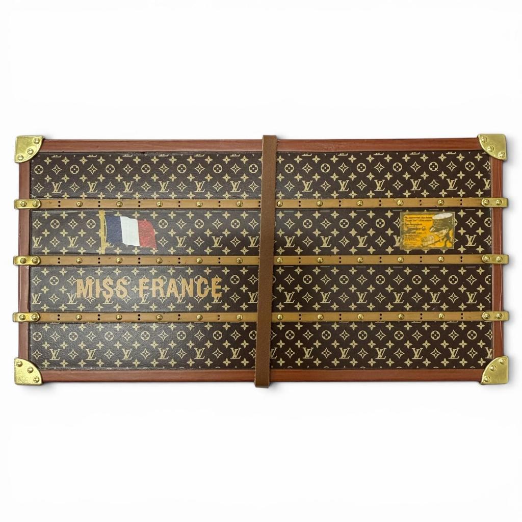 Excellent LOUIS VUITTON Other Accessories Miss France Paperweight Used