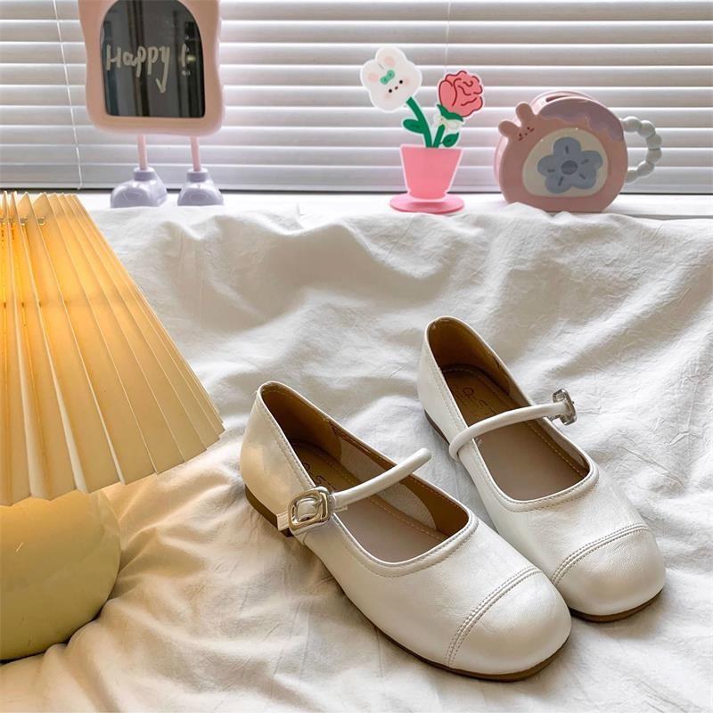 Spring and Autumn French flat-bottomed champagne light-mouth single shoes women's 2025 new skirt Doudou shoes Mary Jane small leather shoes