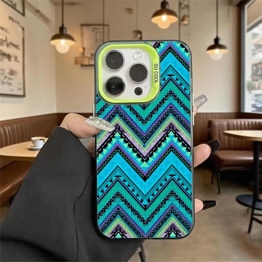 Buntes Chevron Stammesmuster Stoßfeste Handyhülle für iPhone 16 15 14 13 12 11 Pro Max/Mini Kratzfestes Premium Hartschalen Cover