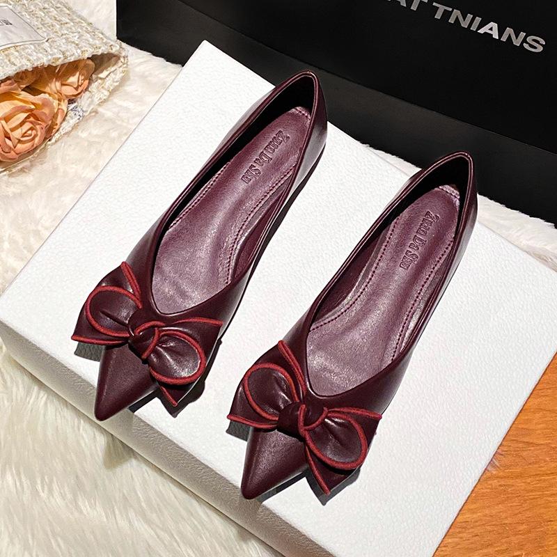 New Women Leather Flat Shoes Beautiful Pointed Toe Casual Boat Shoes Fashion Bowknot Slip-on Loafers