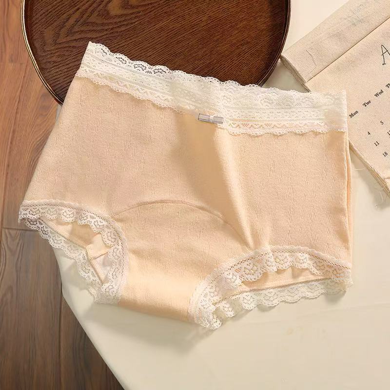 Ladies Autumn and Winter New Lace Edge Cotton 7A Antibacterial Briefs