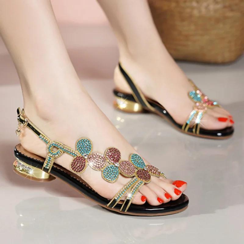 Elegant Temperament Comfort Sandals Women's New Diamond Fashion Summer Casual Outdoor Hot Beach Shoes 2026