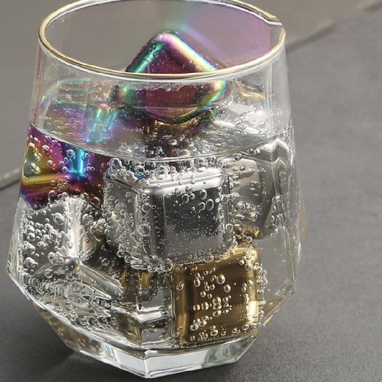 Kamínky na whiskey 4/6/8 ks s ocelovými kleštěmi Opakovaně použitelné chladiče nápojů Udržují koktejly chladné Kostky ledu pro alkoholické nápoje Džus