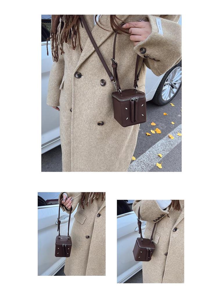 2024 Koreanischer Stil Damen Vielseitige Umhänge Quadratische Tasche - Schlichtes, Nischen-Design