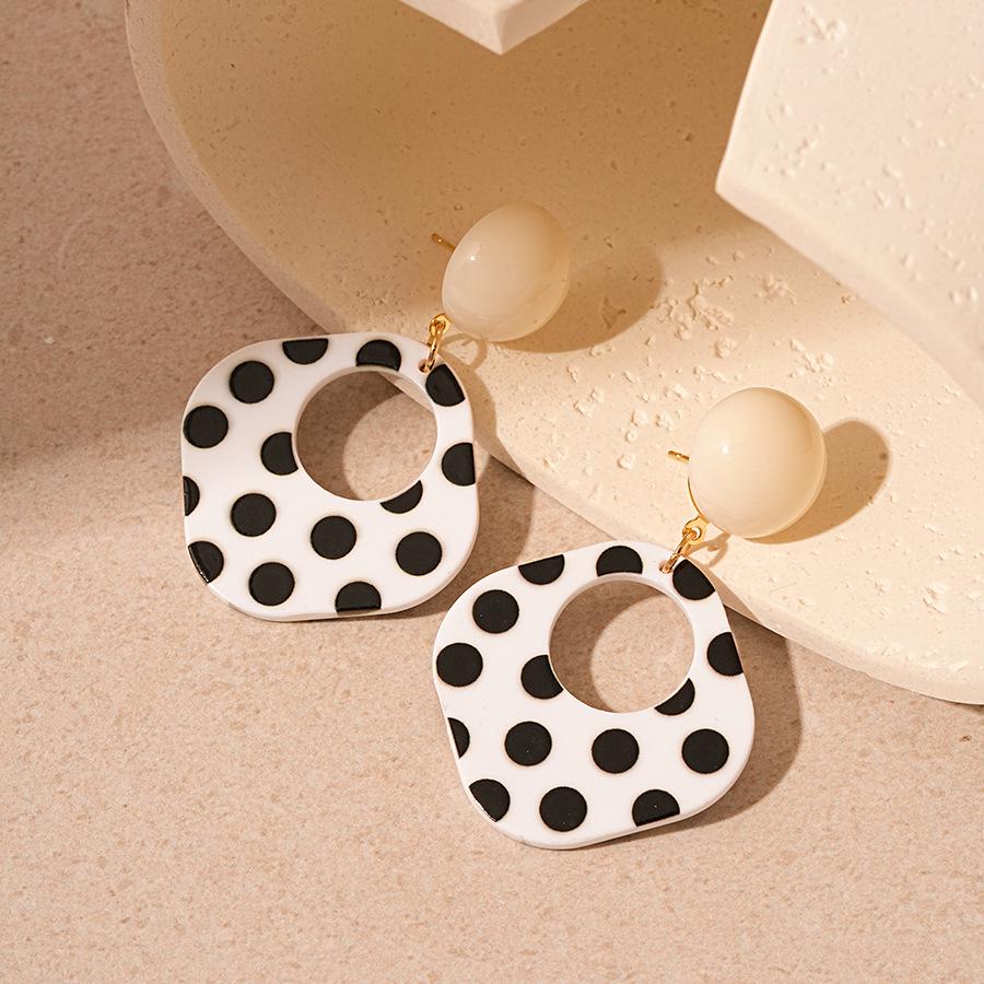 Elegant Retro Black & White Polka Dot Square Earrings - Geometric Silver Pin Design