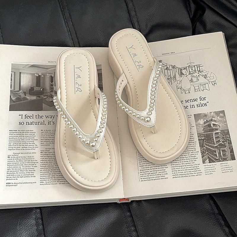 

Трендовые популярные инс летние повседневные новые сандалии жемчужные универсальные тапочки носить толстоподошвенные пляжные женские шлепанцы 40 бежевый