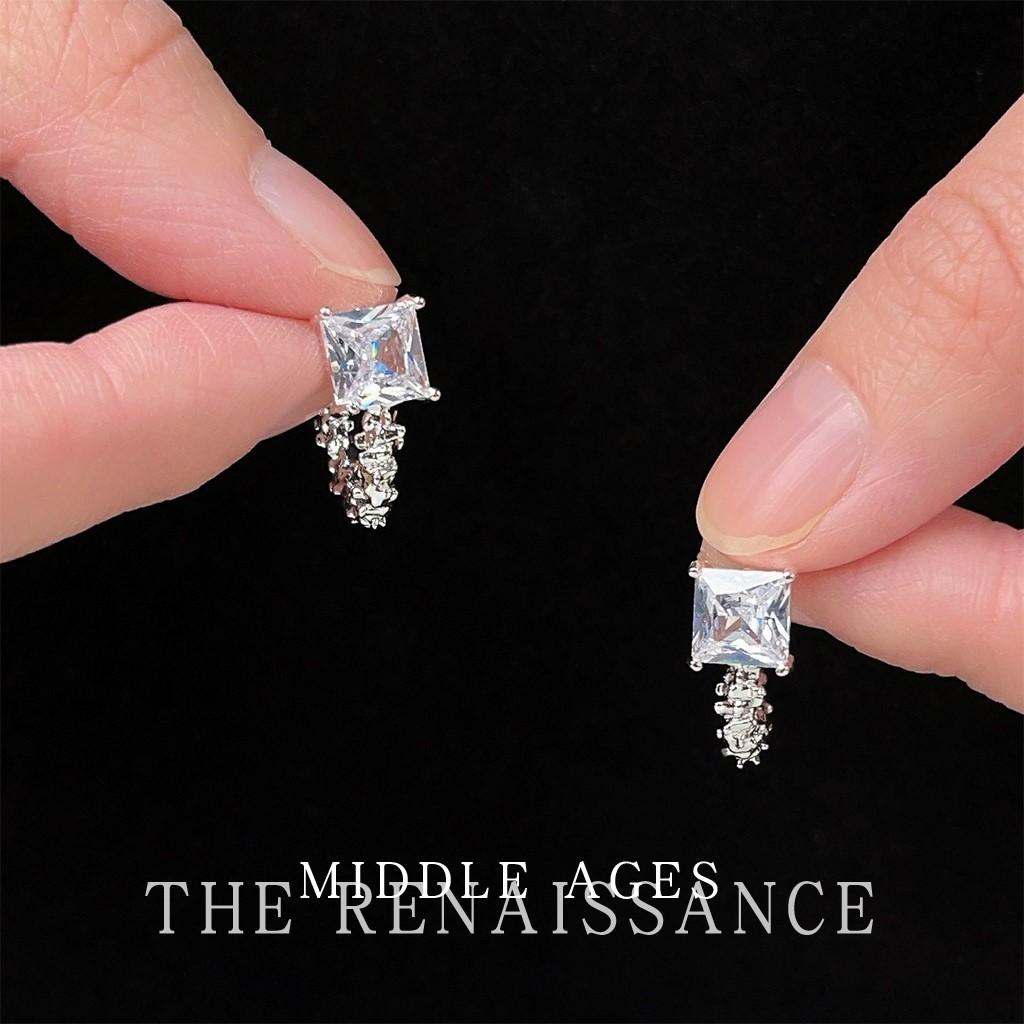 Slightly inlaid zircon C-shaped earrings design sense sparkling broken silver temperament earrings women