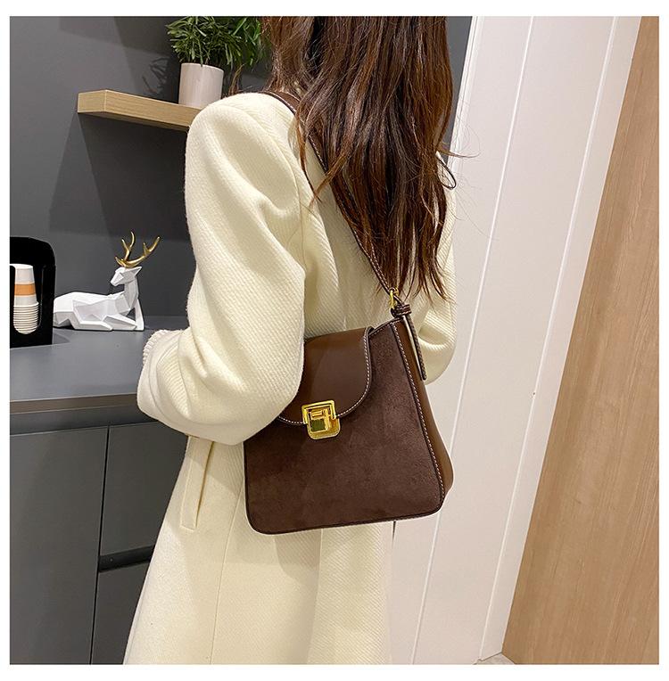 Korean version trendy fashion casual commuter women's shoulder bag European and American retro messenger bag color matching PU small square bag