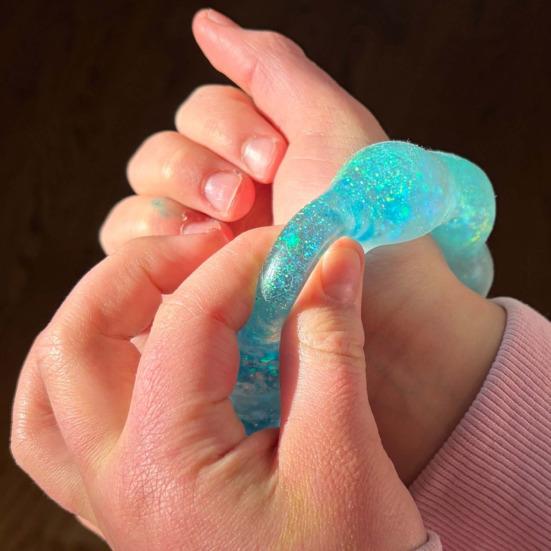 Braccialetto Giocattolo Spremibile Glitterato Braccialetti Sensoriali Morbidi Elastici Impastare Spremere E Mescolare Bande Giocattoli Fidget Indossabili a Ritorno Lento per Bambini e Adulti