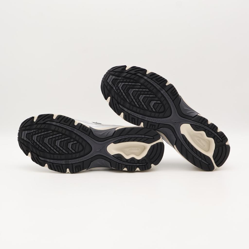 D1GA245101 Mizuno MXR OG White Black Silver (Men's)