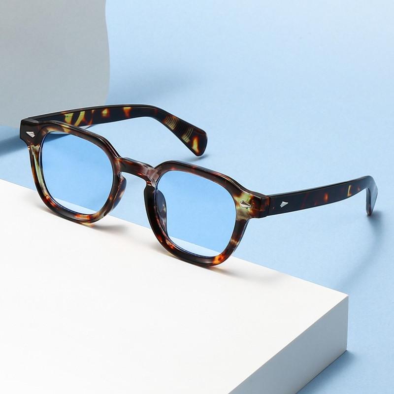 Vintage Luxury Sunglass Male Classic Rivets Square Frame Women Sunglasses Traveling Drive Eyewear UV400