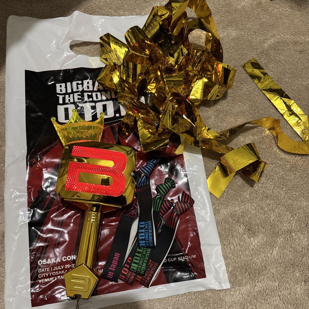 

[USED] BIGBANG Concert Penlight Gold Tape Band
