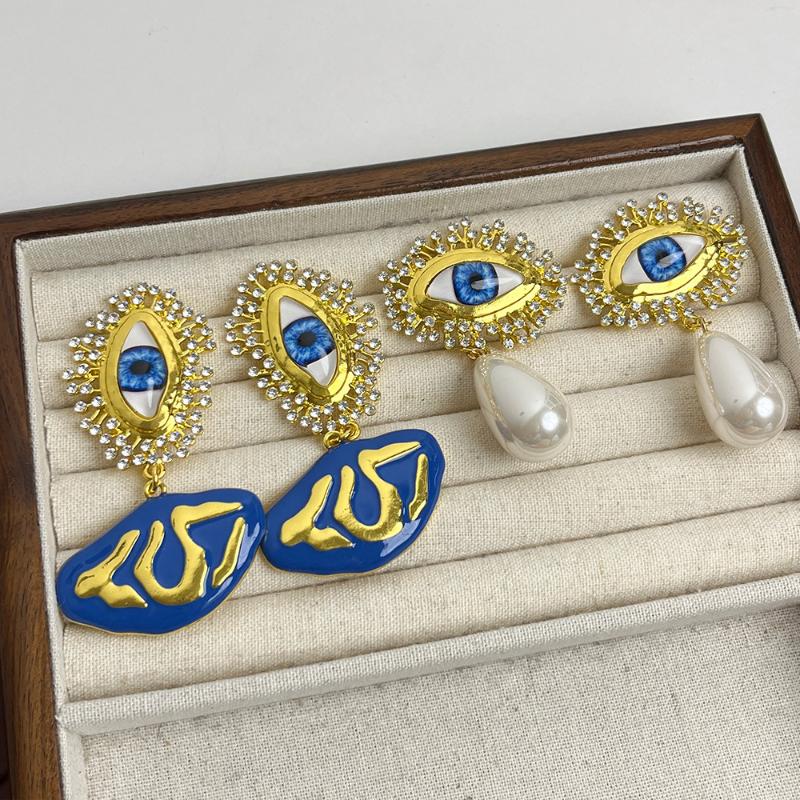 Luxury Imitation Pearl Eyes Of Demon Stud Earring Vintage Trendy Devil'S Eye Earrings Exaggerated Women Stud Earrings Lady/Girls