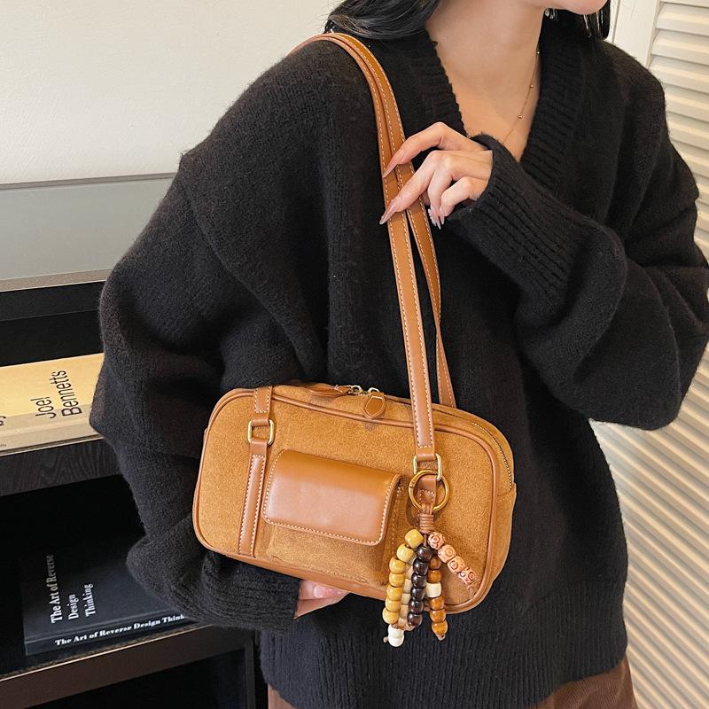 Suede Bag Women's Large Capacity 2025 New Autumn and Winter Retro Shoulder Armpit Bag Casual Commuter Pillow Bag