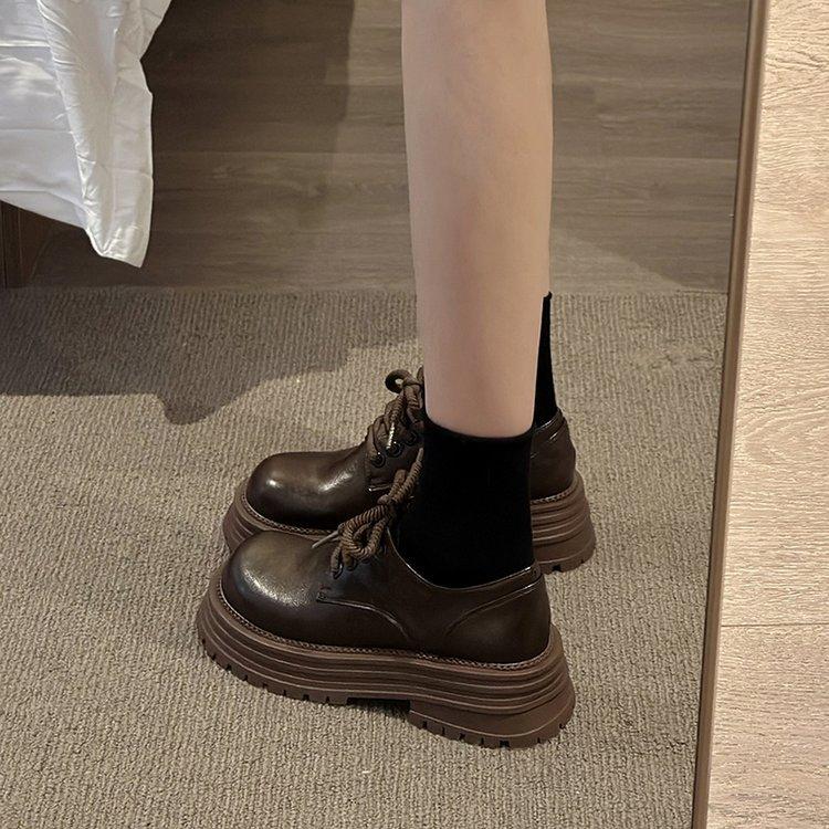 Slipper kleine Lederschuhe Damen Britischer Stil 2025 neu Ein-Pedal Höhenerhöhung braune Plattform jk Einzelschuhe flacher Absatz