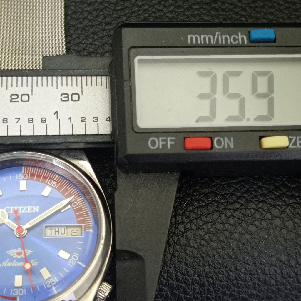 AUTOMATIC VINTAGE CITIZEN 8200 JAPAN MENS BLUE COLOR DIAL WATCH a702777-1 R210-a702777