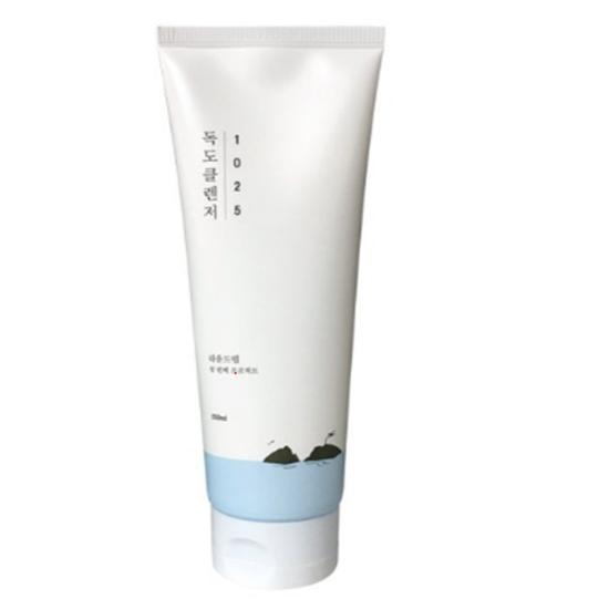 ROUND LAB 1025 Dokdo Cleanser 250ml – Delikatna pianka do mycia twarzy o zrównoważonym pH z wodą głębinową